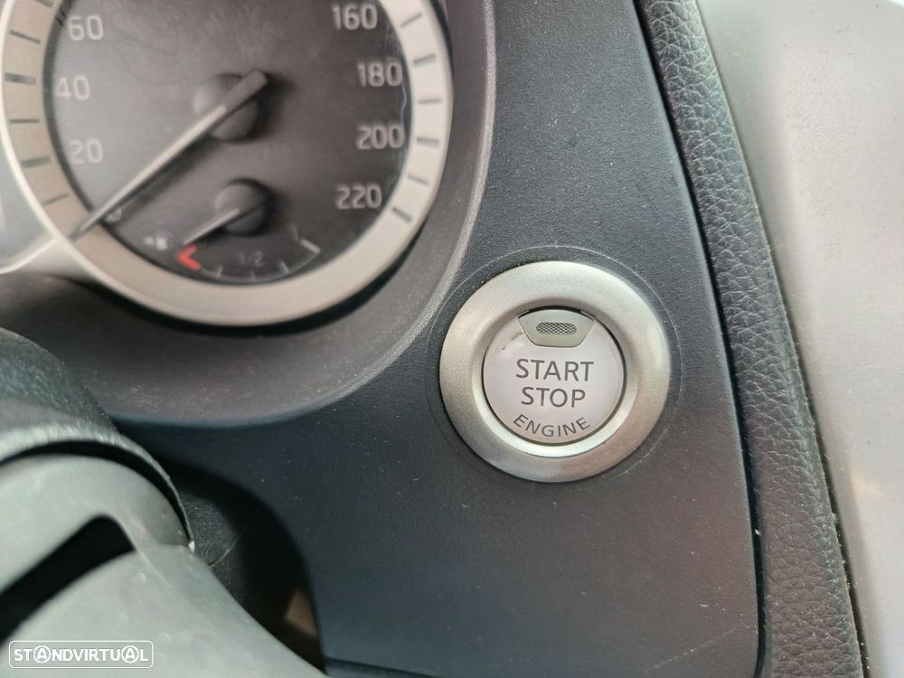 Nissan Navara 2.3 dCi CD 4WD N-Connecta - 13