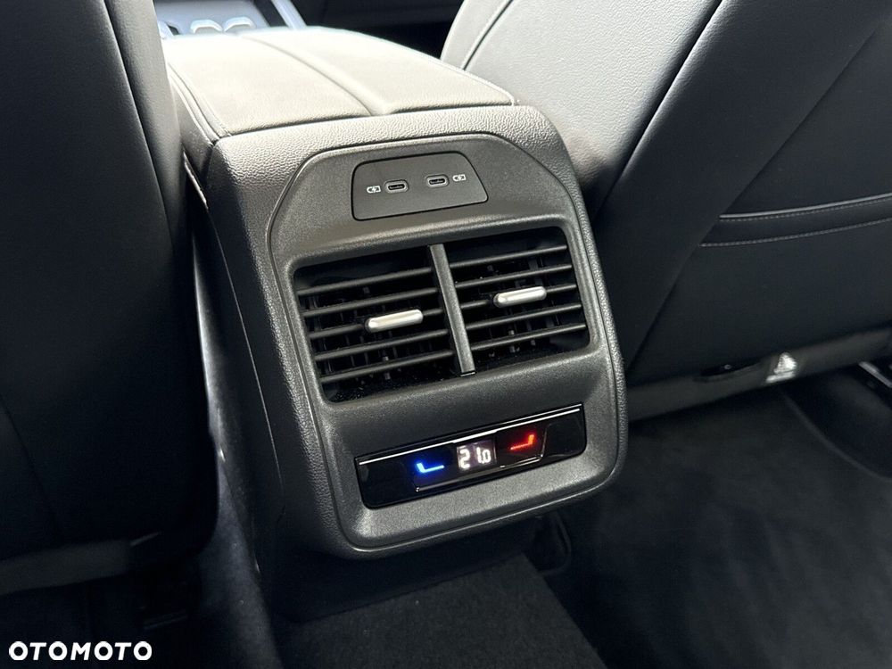 Volkswagen Passat Variant 2.0 TDI EVO Elegance DSG - 33