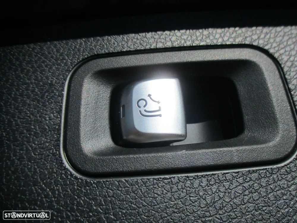 Mercedes-Benz E 200 d T 9G-TRONIC Exclusive - 48