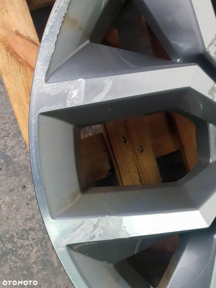 SEAT LEON III FELGA R18 5F0601025N ET45 - 4