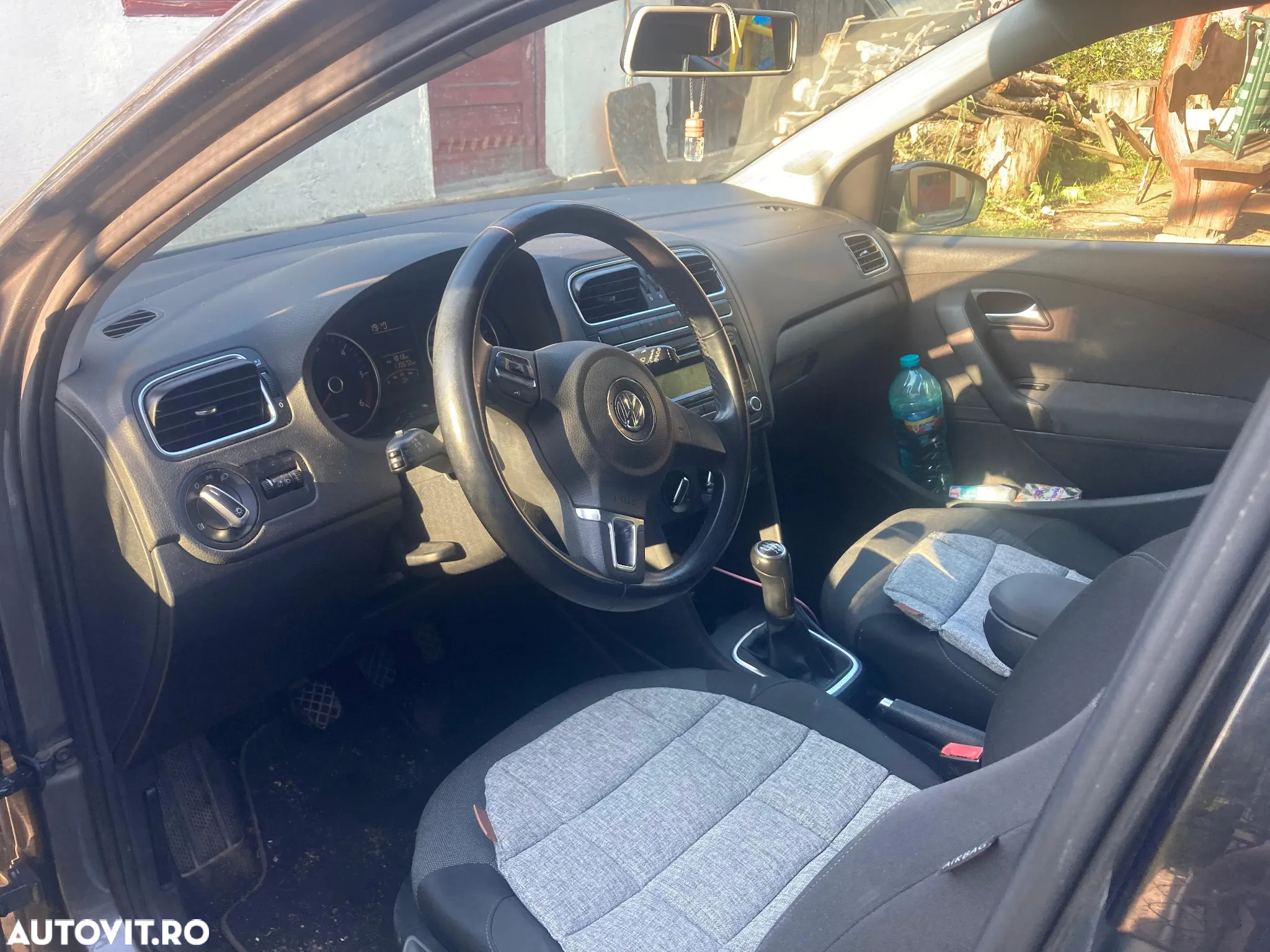 Volkswagen Polo 1.6 TDI Highline - 12