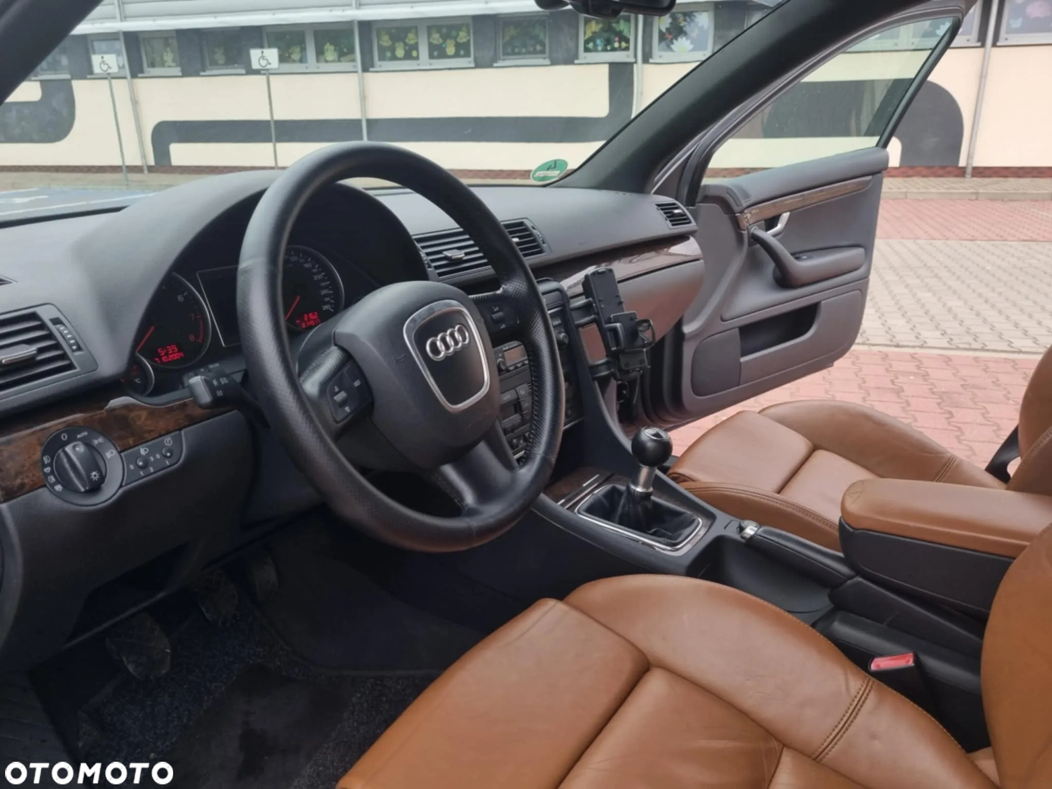 Audi A4 Avant 2.0 T FSI - 13