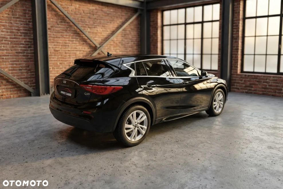 Infiniti Q30 1.5d DCT Premium - 6