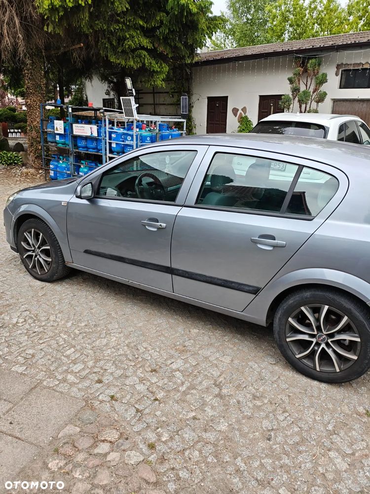 Opel Astra 1.7 CDTI - 7