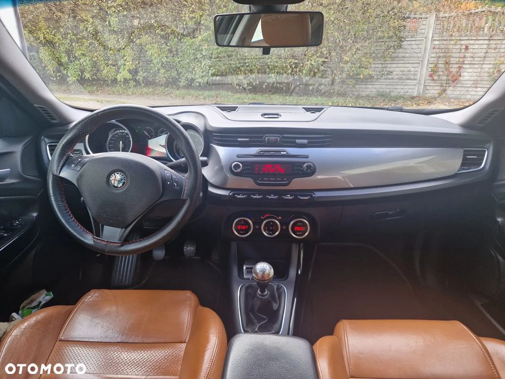 Alfa Romeo Giulietta 2.0 JTDM 16V - 6