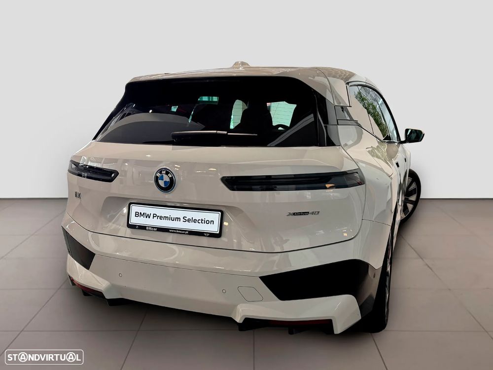 BMW iX xDrive40 - 4