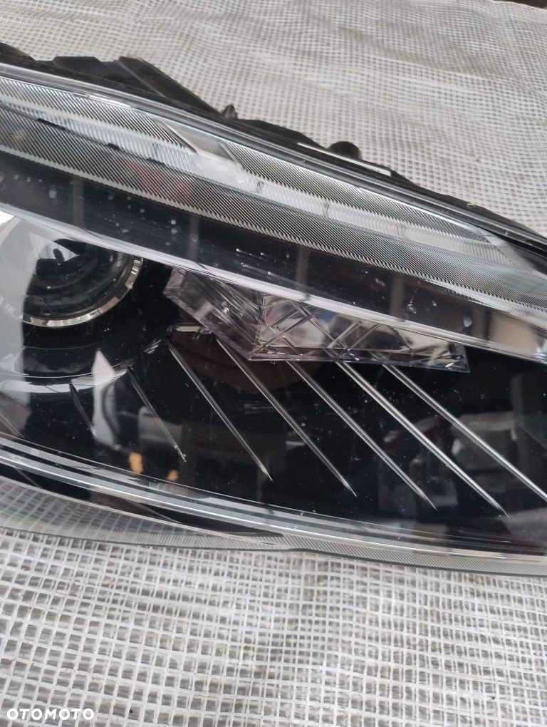Skoda superb 3 III lampa reflektor prawy przód biksenon LED Europa - 3