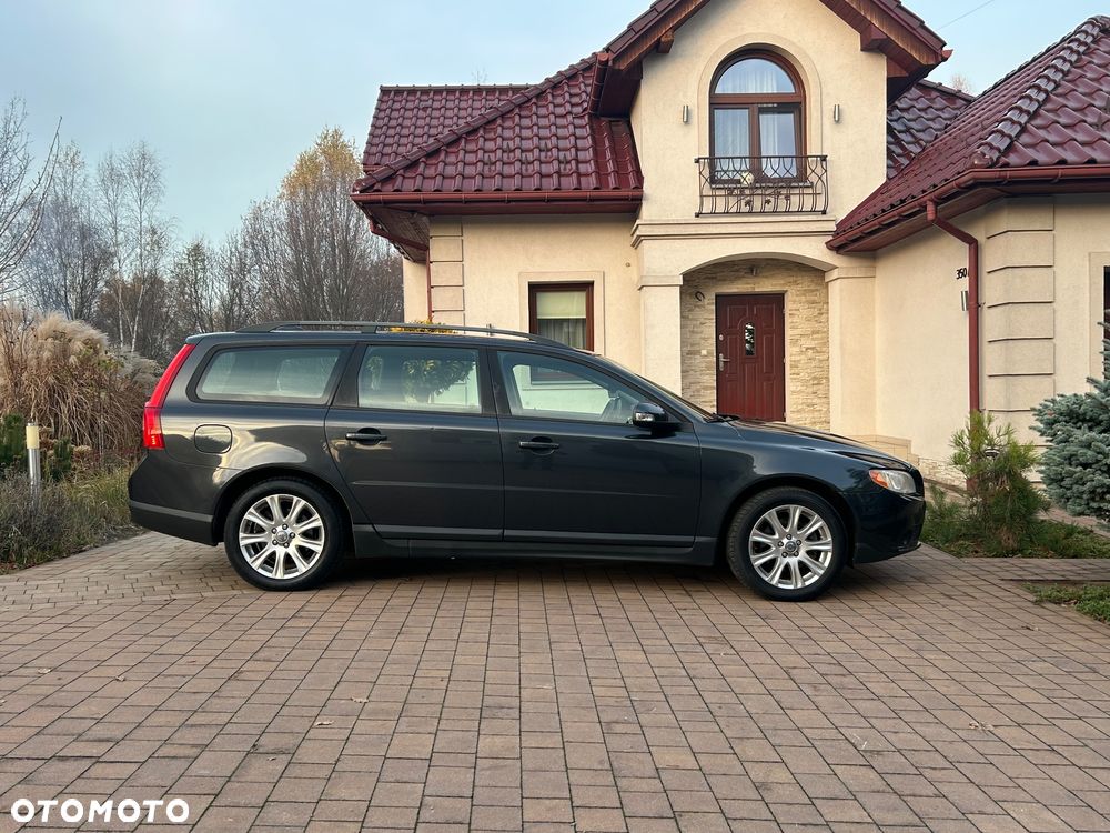 Volvo V70 2.0 Momentum - 25