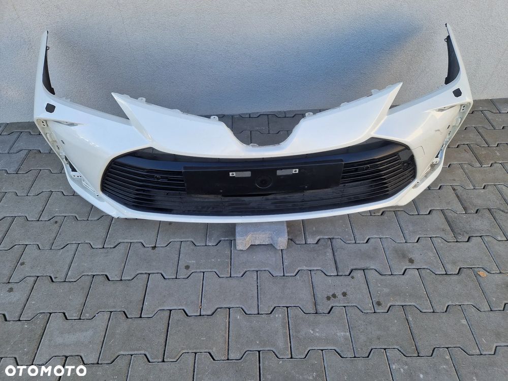 Zderzak Toyota Corolla XII E210 E21 sedan - 2