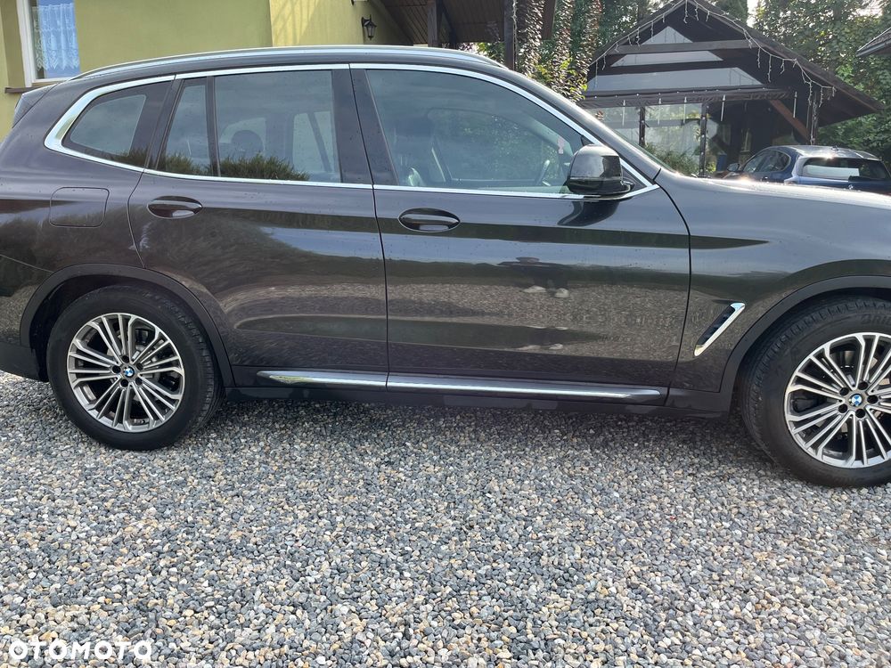 BMW X3 xDrive20d Luxury Line - 7