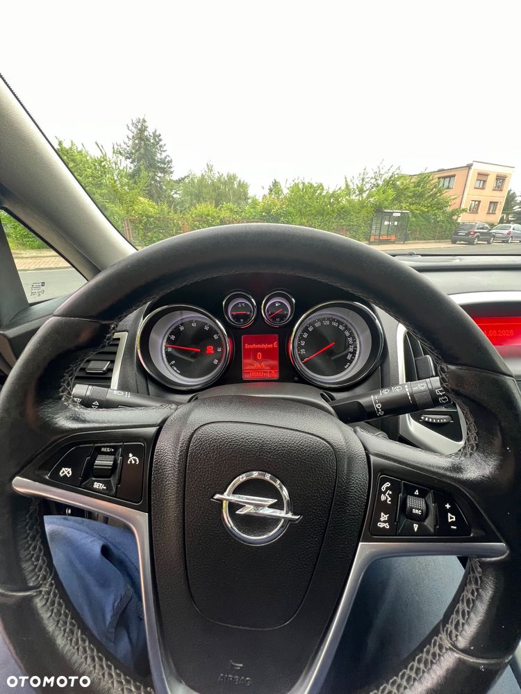 Opel Astra 1.4 Turbo - 11