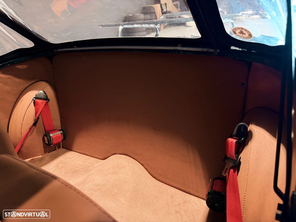 Triumph Spitfire - 23