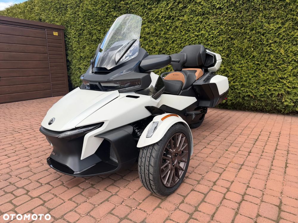 Can-Am Spyder - 3