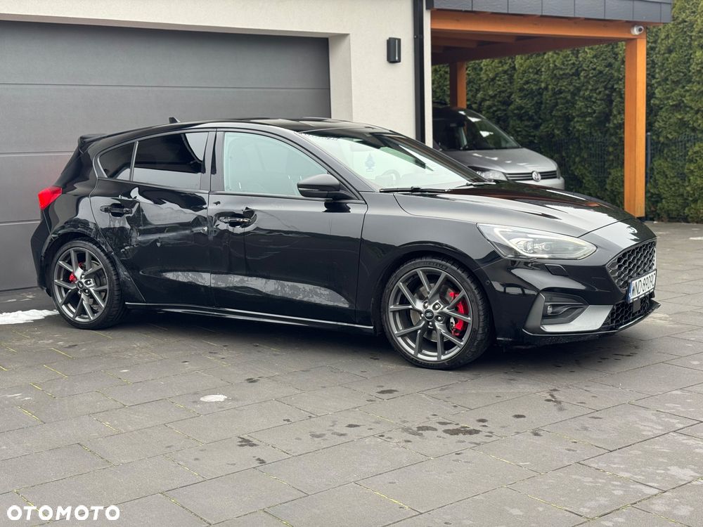 Ford Focus 2.3 EcoBoost ST - 8