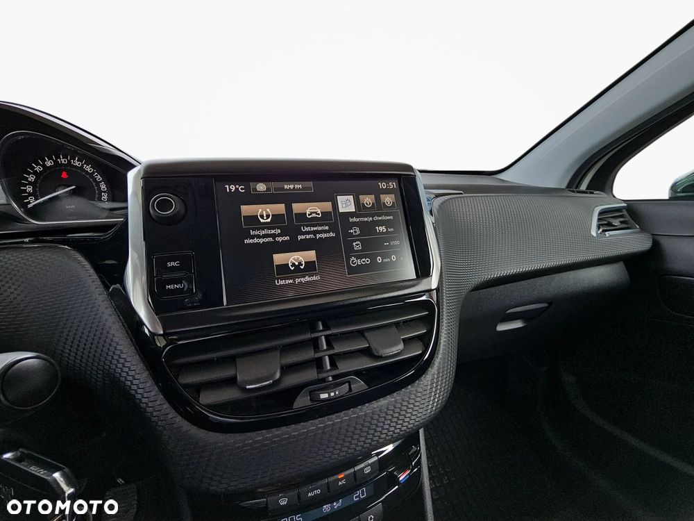 Peugeot 2008 1.2 Pure Tech Allure S&S - 26