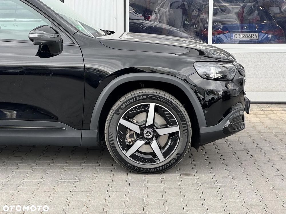 Mercedes-Benz GLB - 8