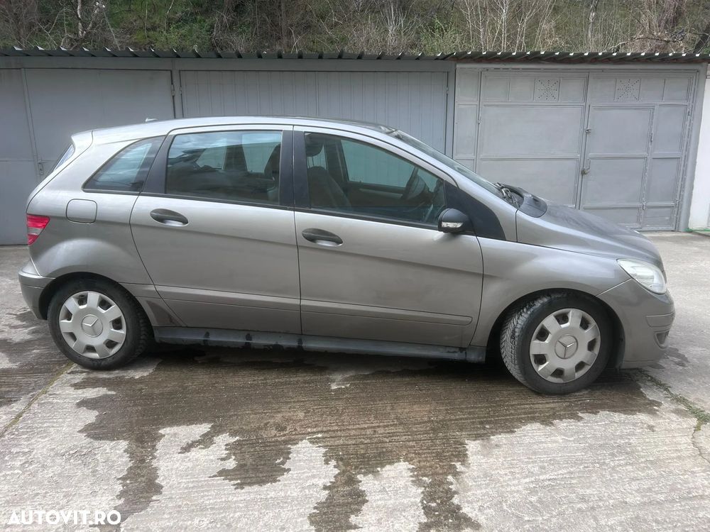 Mercedes-Benz B 180 CDI - 4