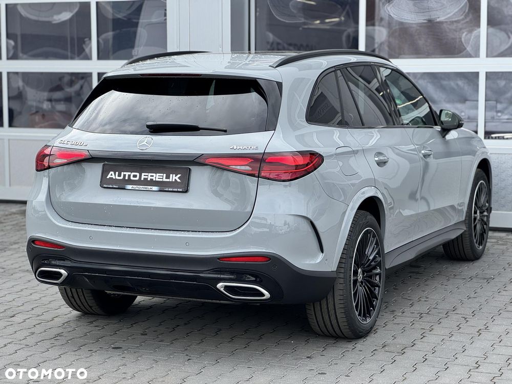 Mercedes-Benz GLC 300 e 4-Matic AMG Line - 8