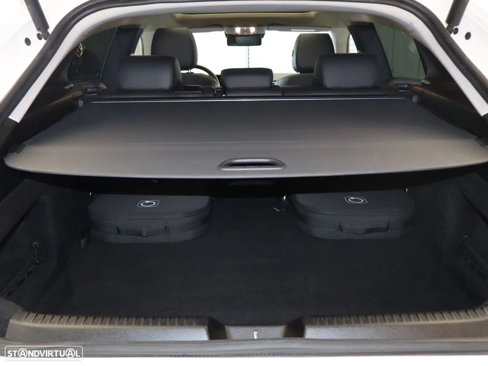 Mercedes-Benz CLA 250 e Shooting Brake Progressive - 15
