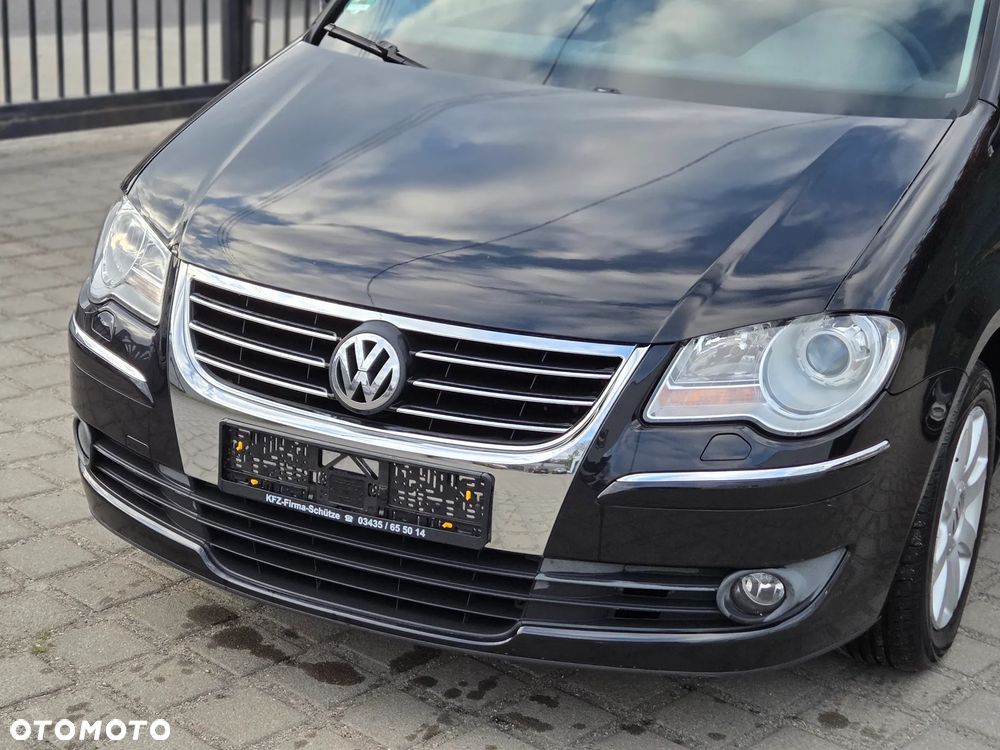 Volkswagen Touran 2.0 TDI DPF DSG Highline - 9