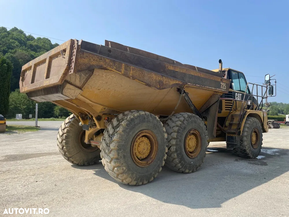 Caterpillar 725 - 4