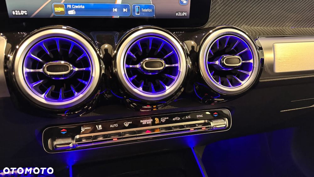 Mercedes-Benz GLB 200 AMG Line 7G-DCT - 28