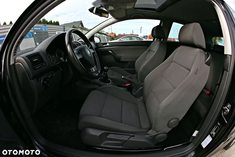 Volkswagen Golf 1.4 TSI MATCH - 30
