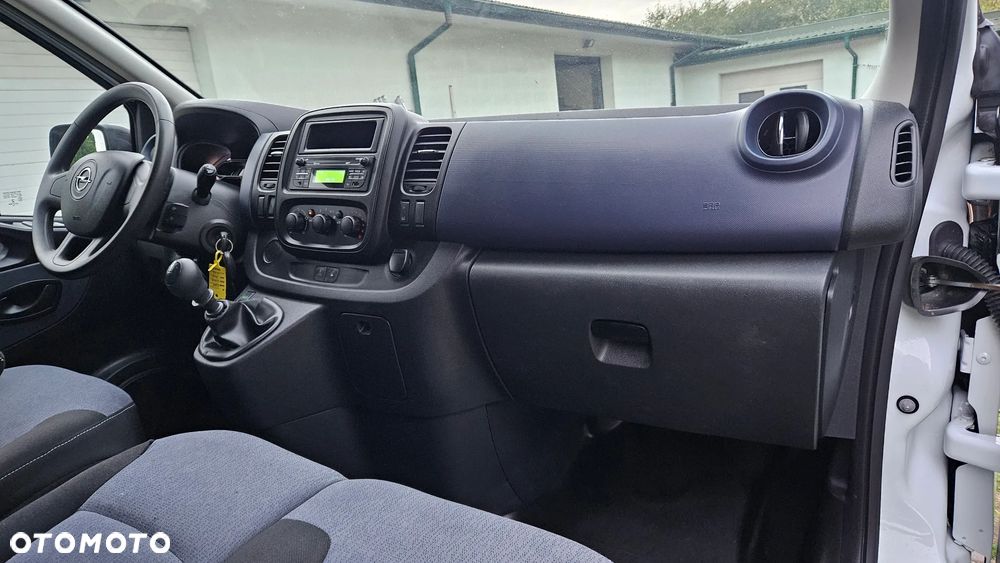 Opel Vivaro 120KM - 24