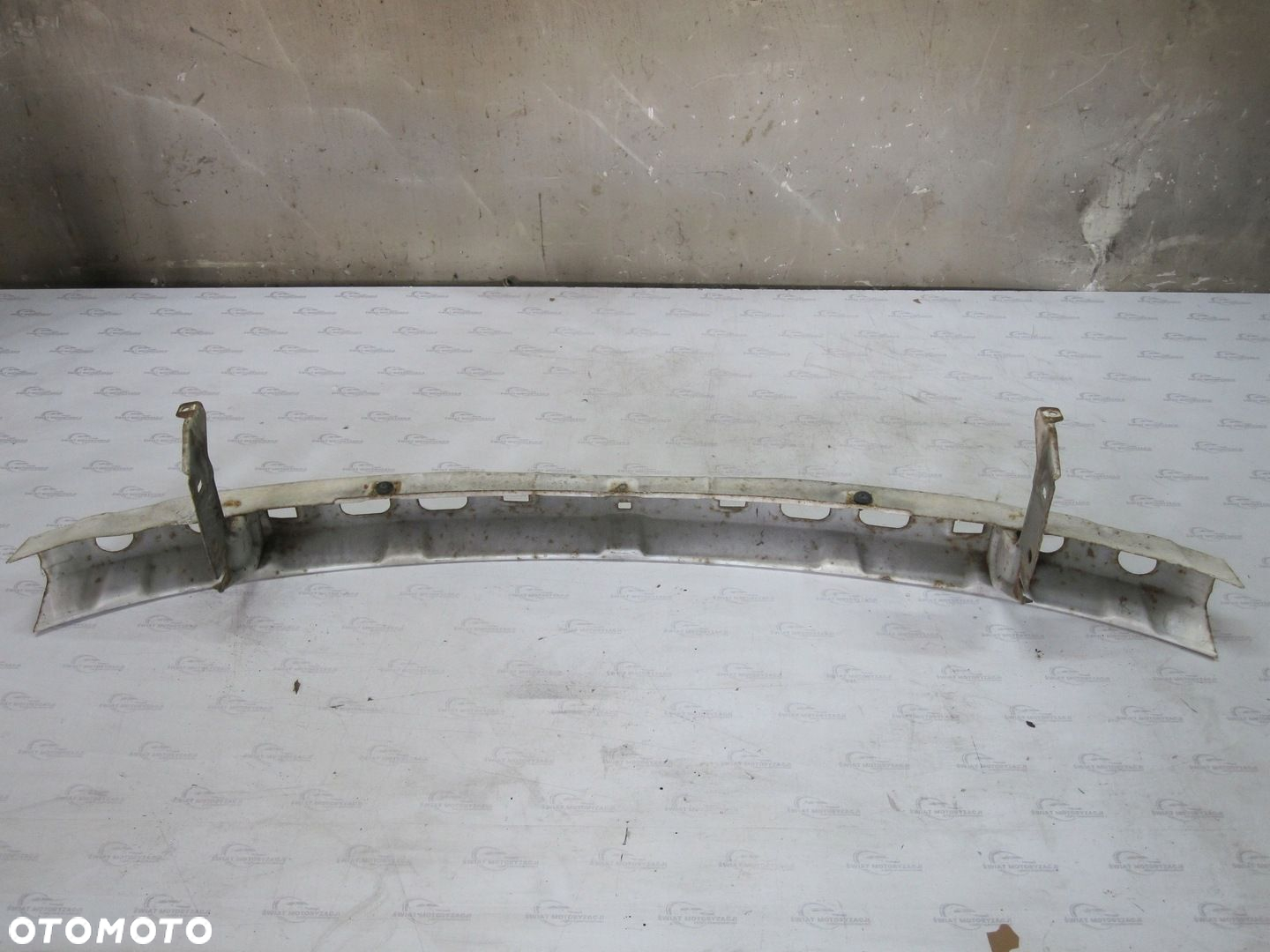 NISSAN VANETTE E 02r belka zderzaka tył - 3