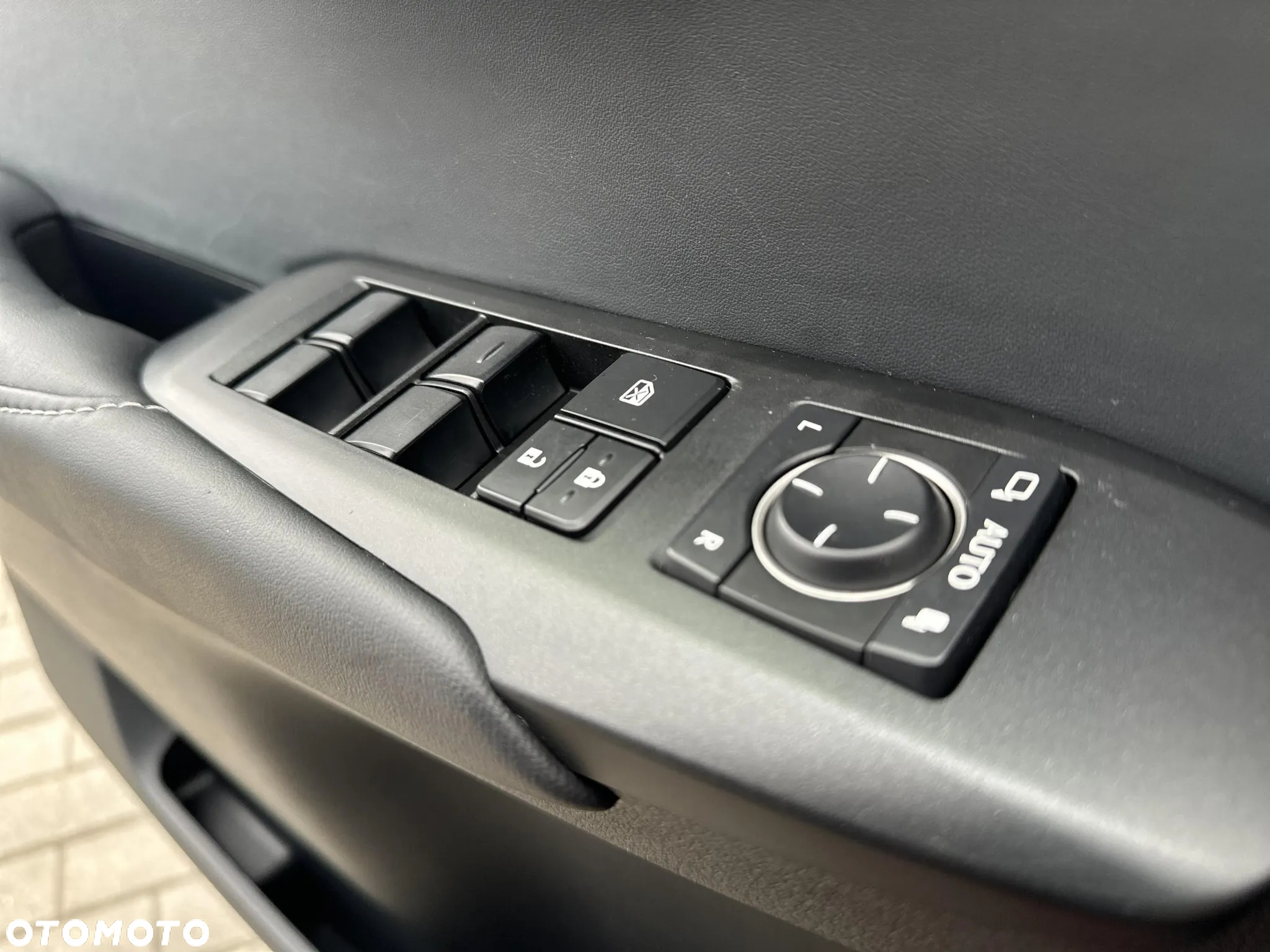 Lexus NX 300h Comfort AWD - 21