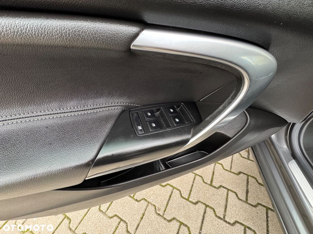 Opel Insignia 1.8 Cosmo - 12