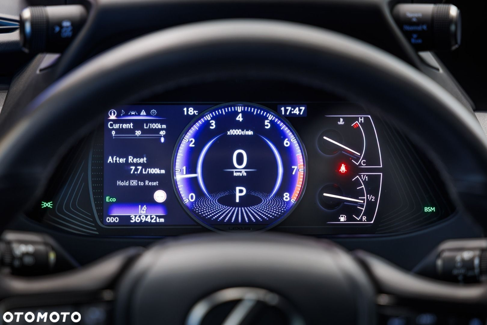 Lexus UX - 9