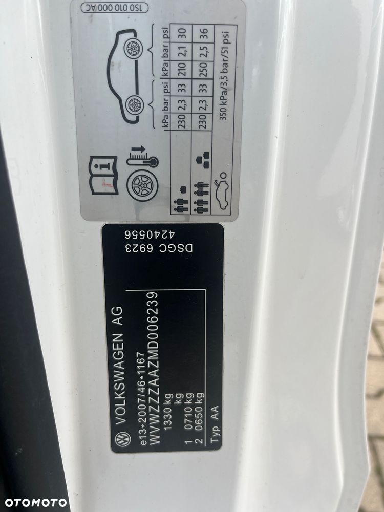 Volkswagen up! 1.0 White Style - 18