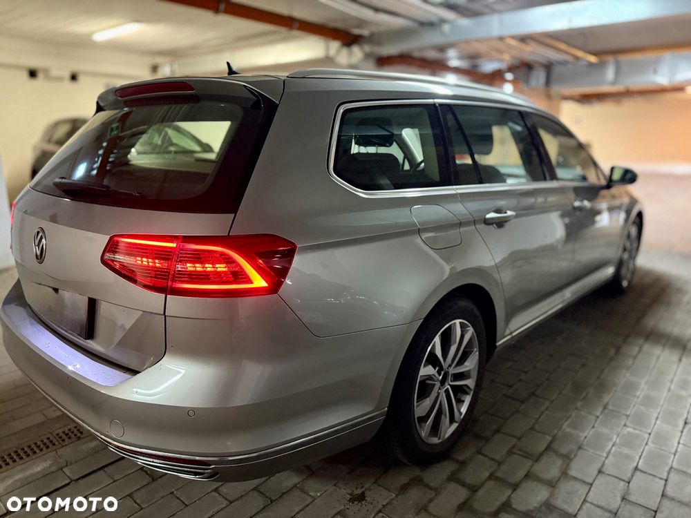 Volkswagen Passat - 12