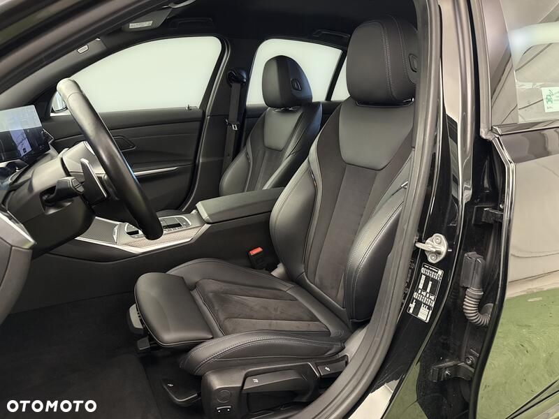 BMW Seria 3 318i M Sport - 12