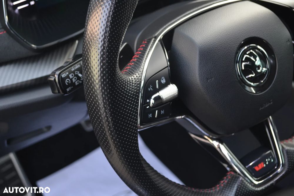 Skoda Octavia 2.0 TDI DSG 4X4 RS - 11