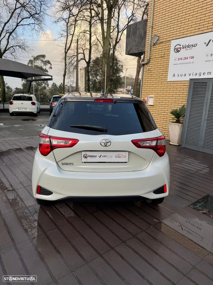 Toyota Yaris 1.0 VVT-i 20 Anos - 5