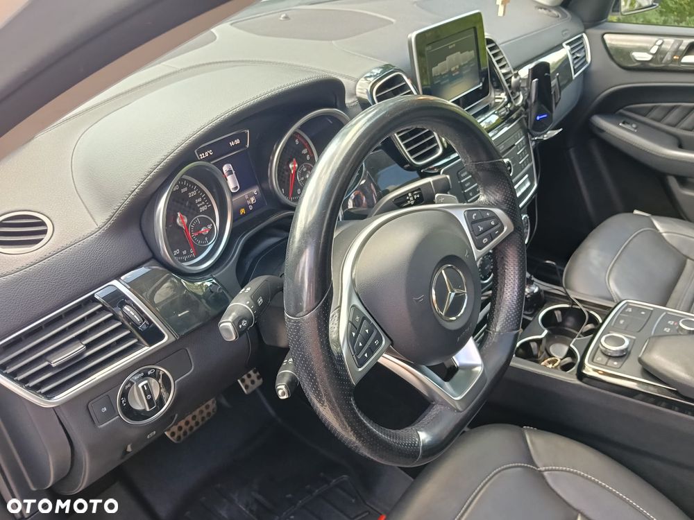 Mercedes-Benz GLE - 18