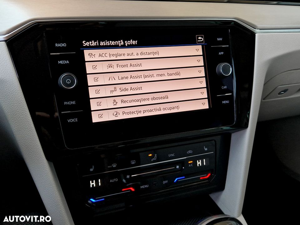 Volkswagen Passat 2.0 TDI Highline - 23