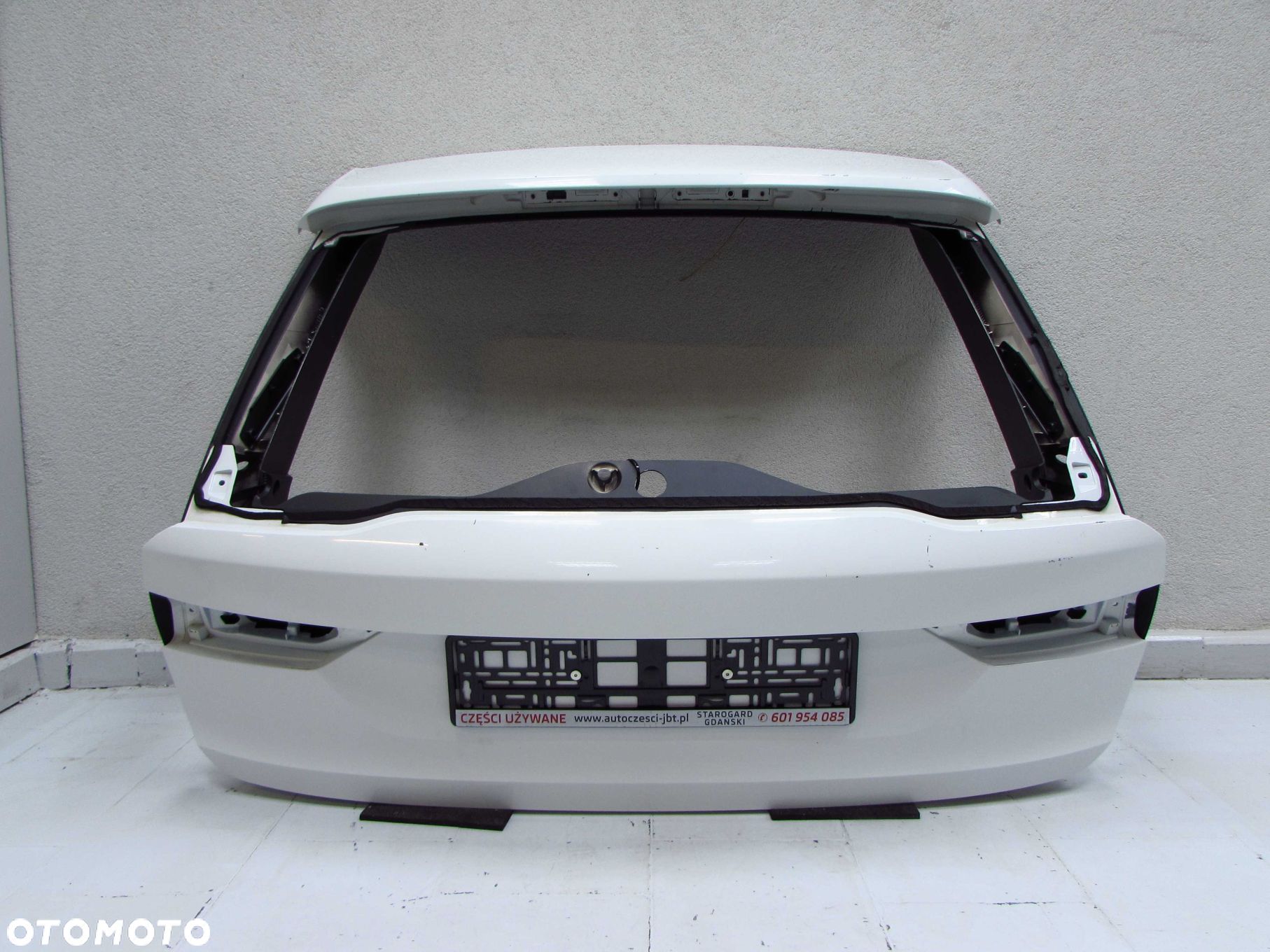 VOLVO V90 CC V90 CROSS COUNTRY 16- KLAPA BAGAZNIKA TYL 614 - 1