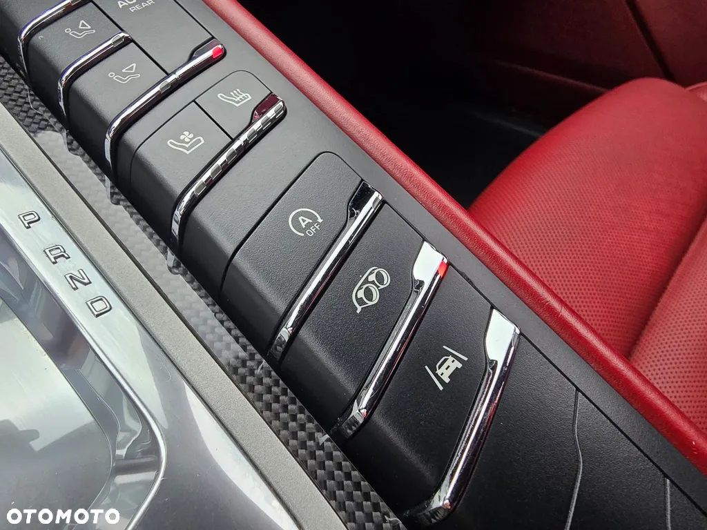 Porsche Panamera GTS - 19