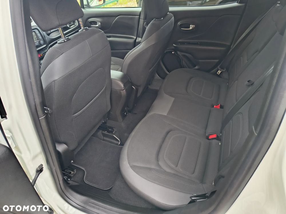 Jeep Renegade 1.4 MultiAir Night Eagle - 18