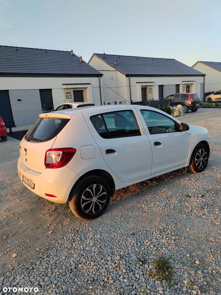 Dacia Sandero 1.2 16V 75 Ambiance - 9