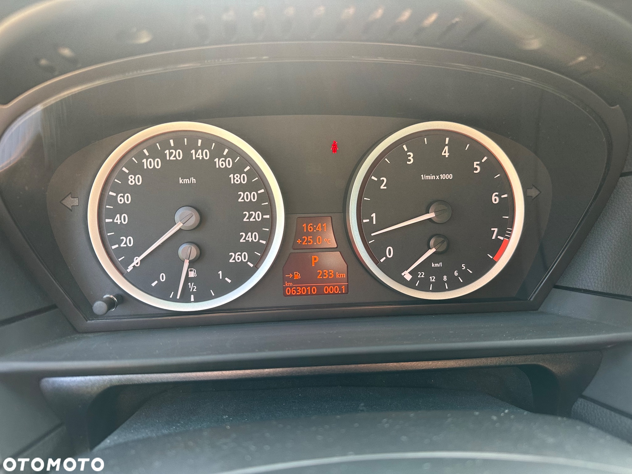 BMW Seria 5 530i - 22