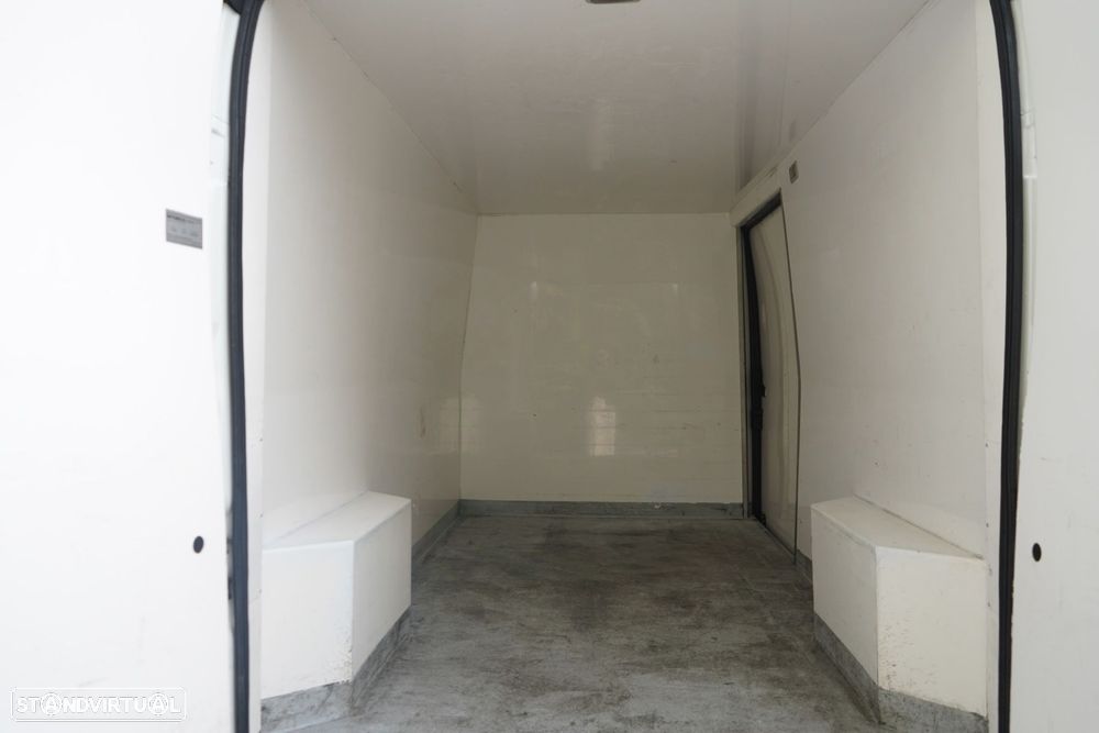 Citroën Jumper 2.2 BlueHDi 35 L3H2 Fibrada - 20