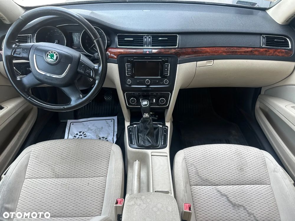 Skoda Superb 2.0 TDI Elegance - 22
