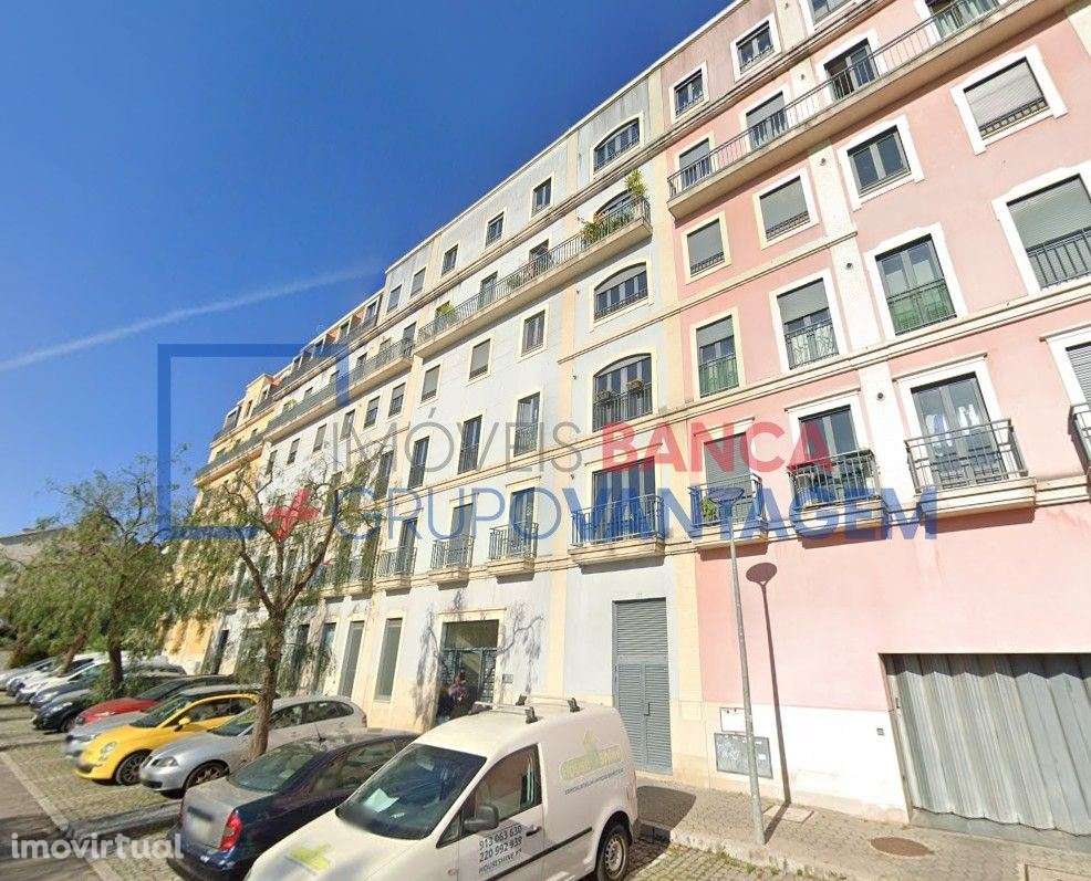 Apartamento T2 com garagem e arrumos - Grande imagem: 2/6