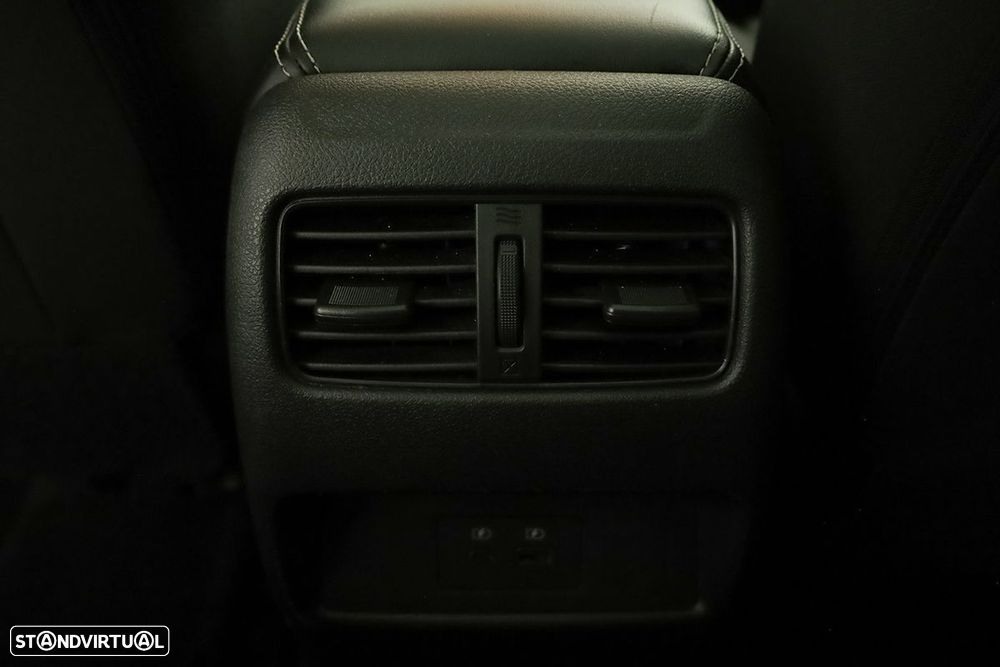 Nissan Qashqai 1.3 DIG-T N-Connecta LED Xtronic - 23