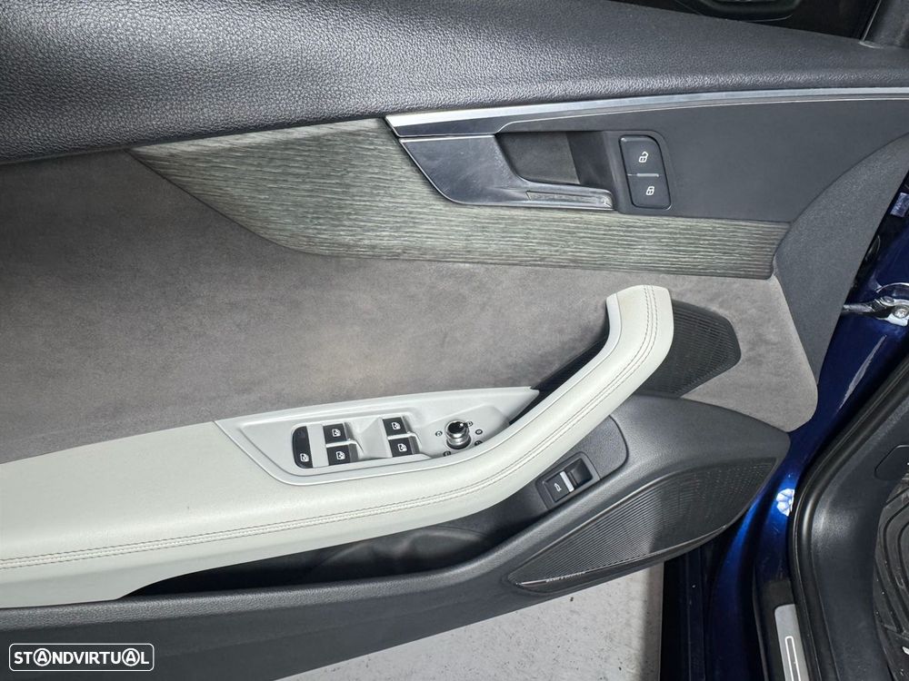 Audi RS4 S tronic - 14