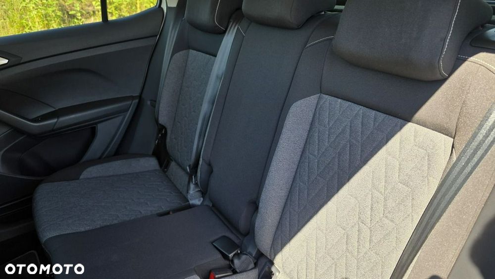 Volkswagen T-Cross - 12